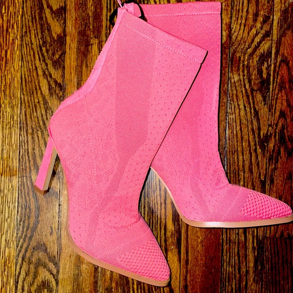 Size 5.5 Bootie Heels - Picture 1 of 1